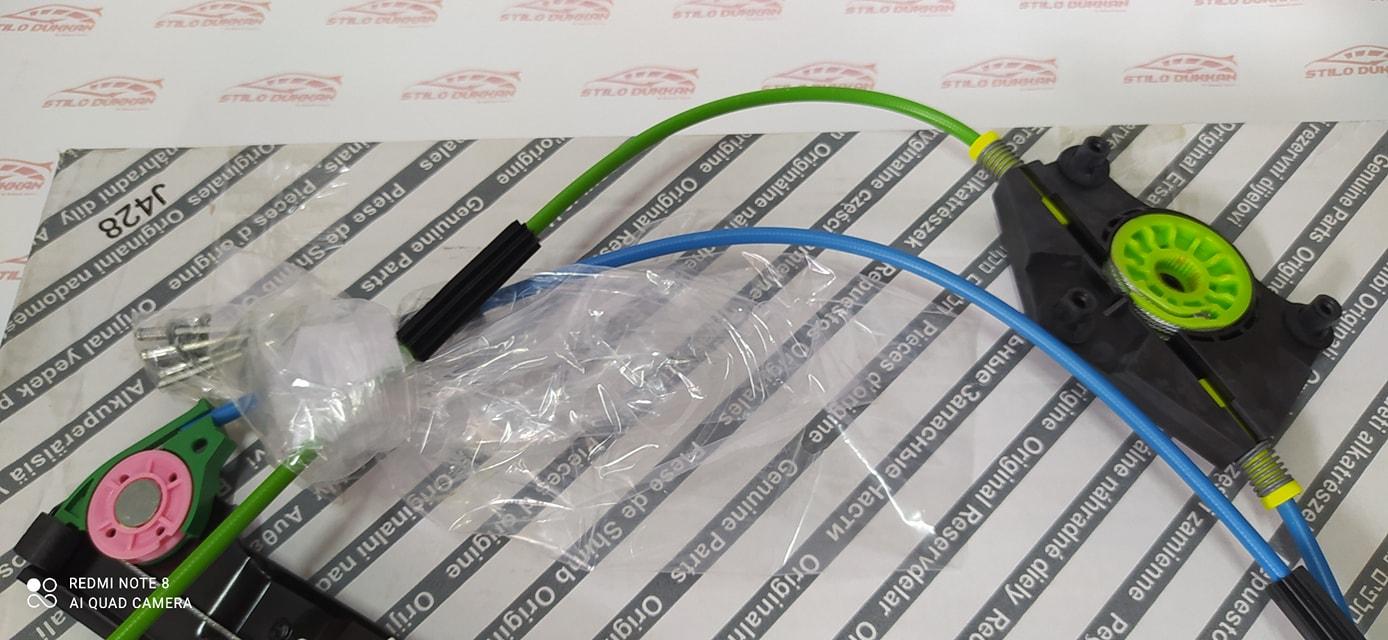 Orjinal-Sifir-5-k-ve-Mw-icin-Sol-On-Kapi-Cam-Kriko-Tam-Set-4.jpg Orjinal-Sifir-5-k-ve-Mw-icin-Sol-On-Kapi-Cam-Kriko-Tam-Set-4.jpg