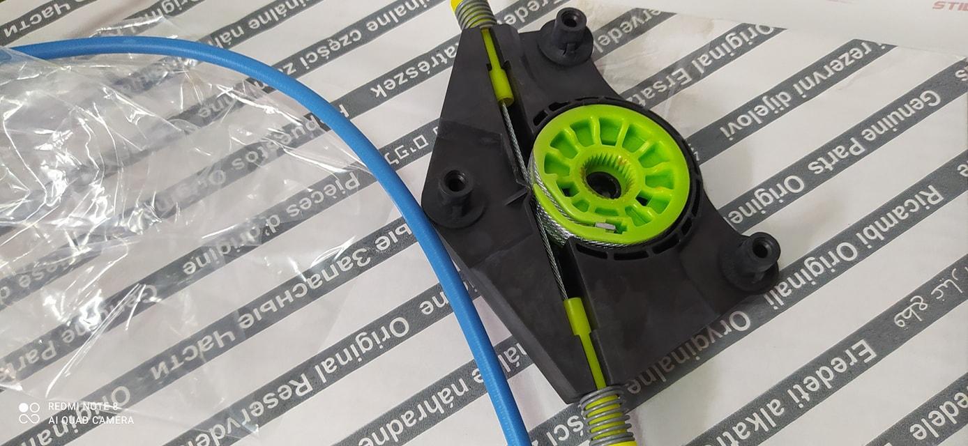 Orjinal-Sifir-5-k-ve-Mw-icin-Sol-On-Kapi-Cam-Kriko-Tam-Set-5-1.jpg Orjinal-Sifir-5-k-ve-Mw-icin-Sol-On-Kapi-Cam-Kriko-Tam-Set-5-1.jpg